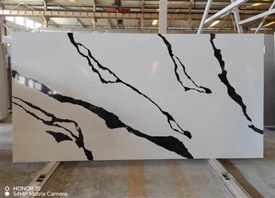 New Style Panda Calcatta Quartz Slab